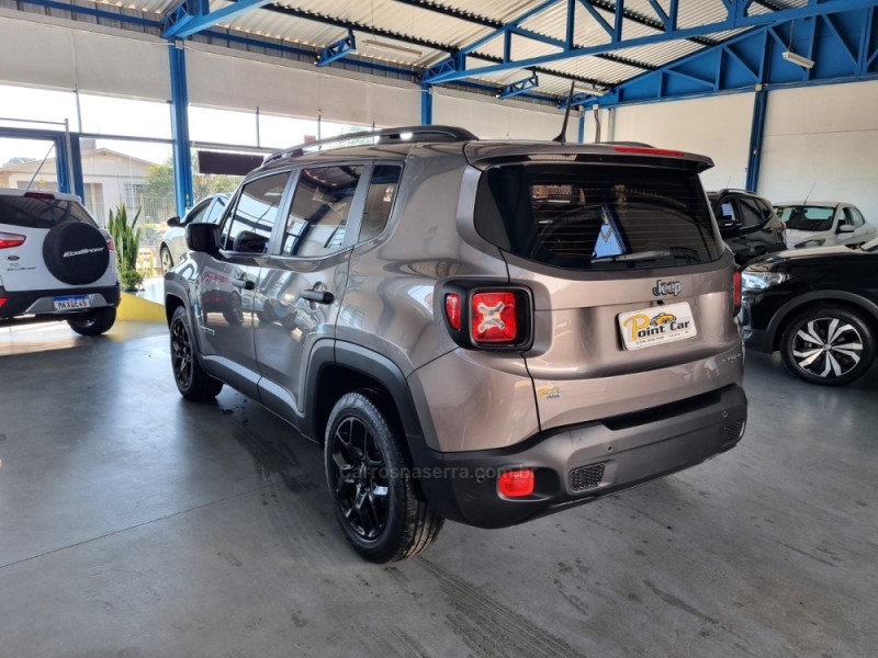 RENEGADE 1.8 16V FLEX SPORT 4P AUTOMÁTICO - 2018 - VACARIA