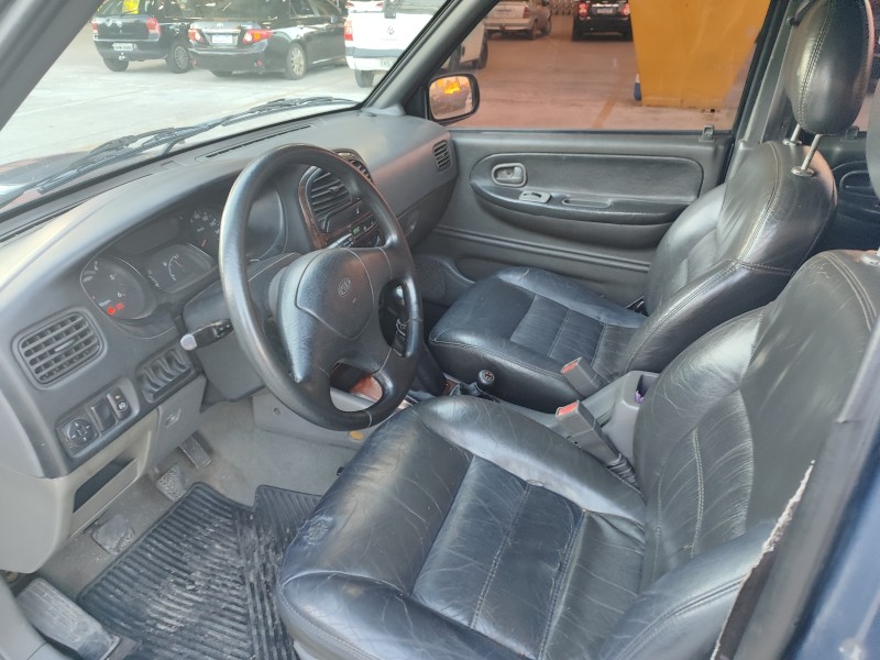SPORTAGE 2.0 DLX GRAND 4X4 16V GASOLINA 4P MANUAL - 2003 - FARROUPILHA