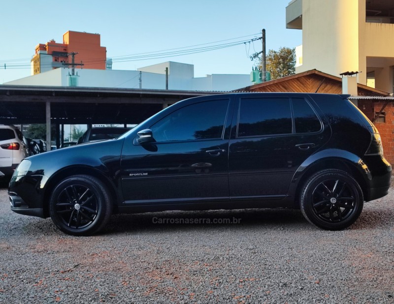 GOLF 1.6 MI SPORTLINE 8V FLEX 4P MANUAL - 2013 - FARROUPILHA