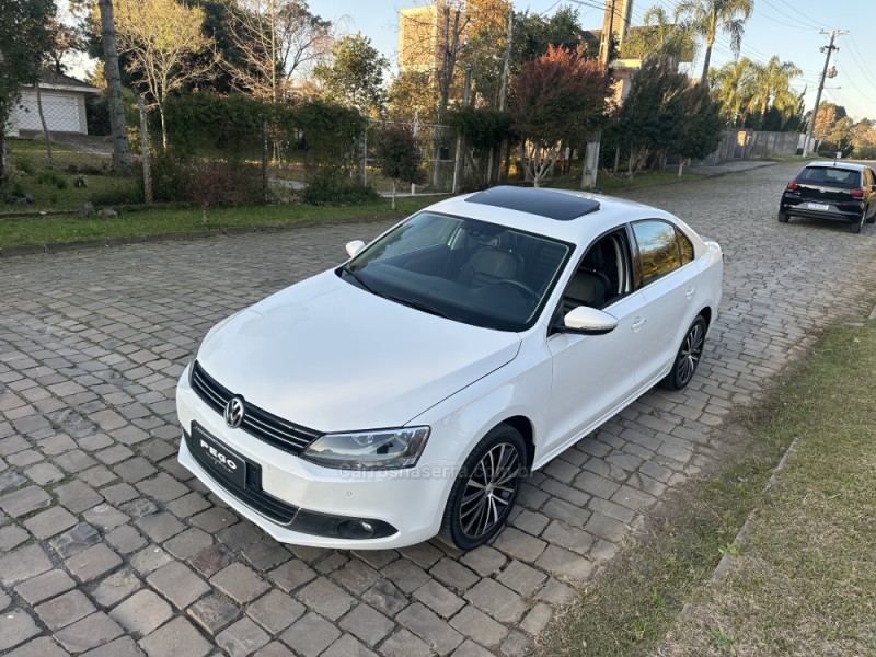 JETTA 2.0 TSI HIGHLINE 200CV GASOLINA 4P TIPTRONIC - 2012 - BENTO GONçALVES