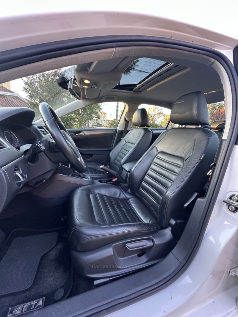 JETTA 2.0 TSI HIGHLINE 200CV GASOLINA 4P TIPTRONIC - 2012 - BENTO GONçALVES