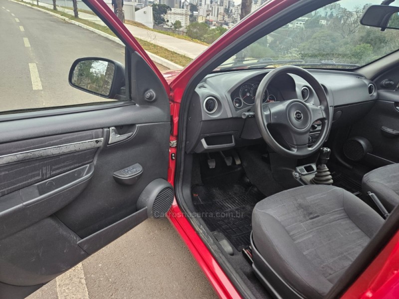 PRISMA 1.4 MPFI MAXX 8V FLEX 4P MANUAL - 2009 - VERANóPOLIS