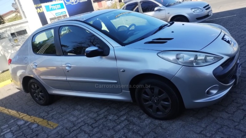 207 1.4 XR PASSION 8V FLEX 4P MANUAL - 2010 - CAXIAS DO SUL