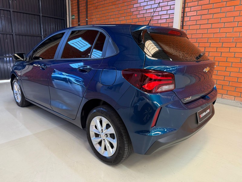 ONIX 1.0 LTZ 12V TURBO FLEX 4P MANUAL - 2022 - BENTO GONçALVES