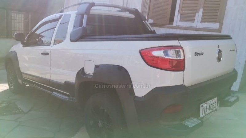 STRADA 1.8 MPI ADVENTURE LOCKER CE 8V FLEX 2P MANUAL - 2014 - CAXIAS DO SUL