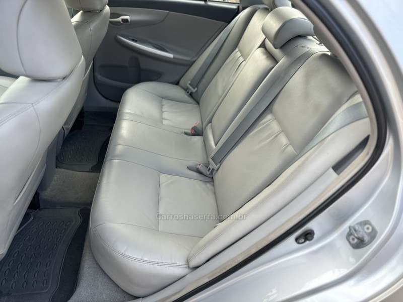 COROLLA 2.0 XEI 16V FLEX 4P AUTOMÁTICO - 2013 - NOVA PRATA