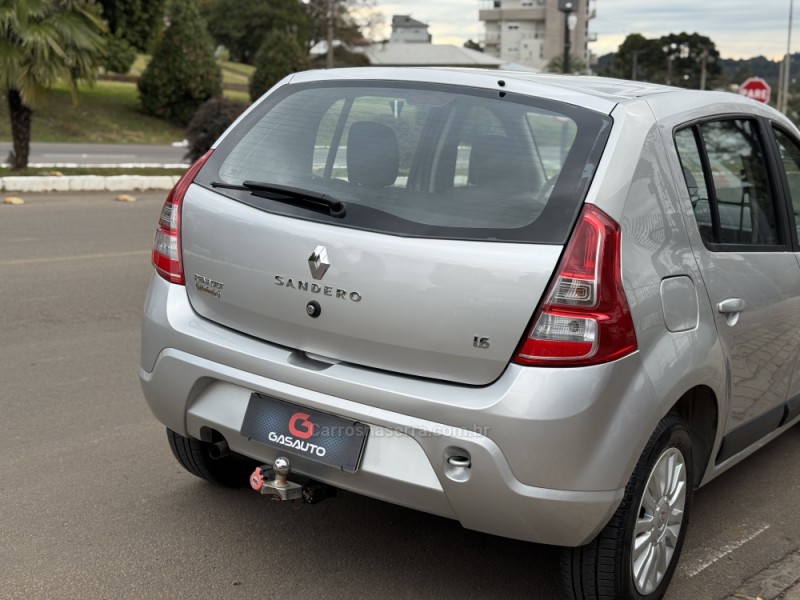 SANDERO 1.6 PRIVILÉGE 8V FLEX 4P MANUAL - 2013 - NOVA PRATA