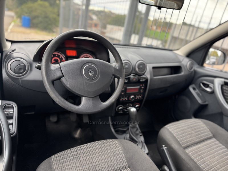SANDERO 1.6 PRIVILÉGE 8V FLEX 4P MANUAL - 2013 - NOVA PRATA