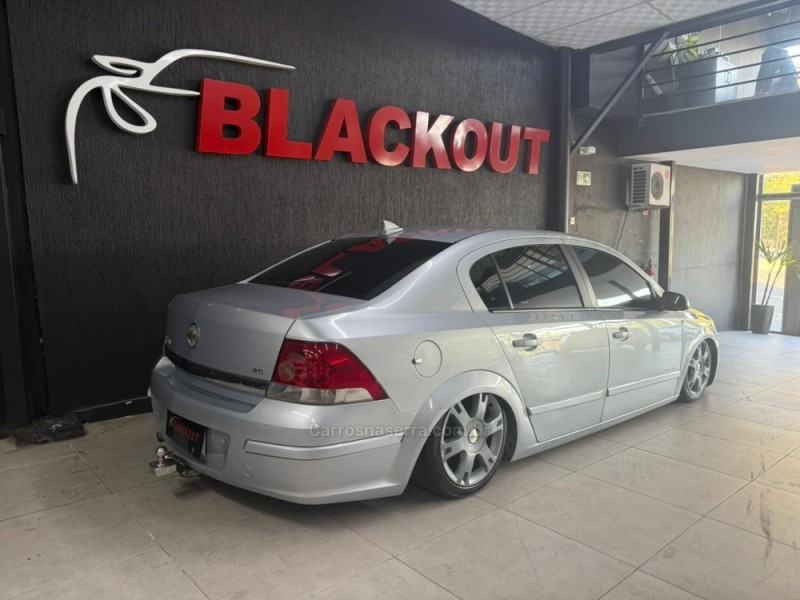 VECTRA 2.0 MPFI ELEGANCE 8V 140CV FLEX 4P MANUAL - 2008 - CAMPO BOM