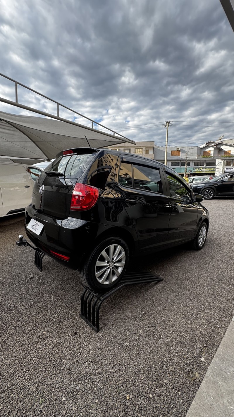 FOX 1.0 ITREND 8V FLEX 4P MANUAL - 2013 - LAJEADO