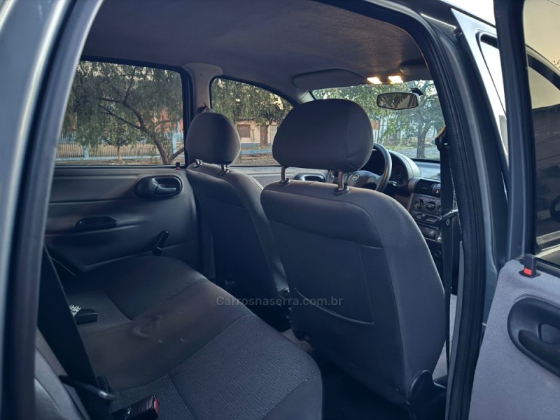 CLASSIC 1.0 MPFI LS 8V GASOLINA 4P MANUAL - 2013 - ESTâNCIA VELHA