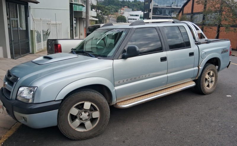 S10 2.8 EXECUTIVE 4X4 CD 12V TURBO INTERCOOLER DIESEL 4P MANUAL - 2011 - FLORES DA CUNHA