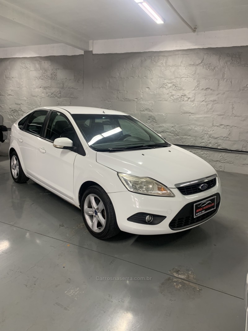 FOCUS 1.6 SE 16V FLEX 4P MANUAL - 2011 - FARROUPILHA