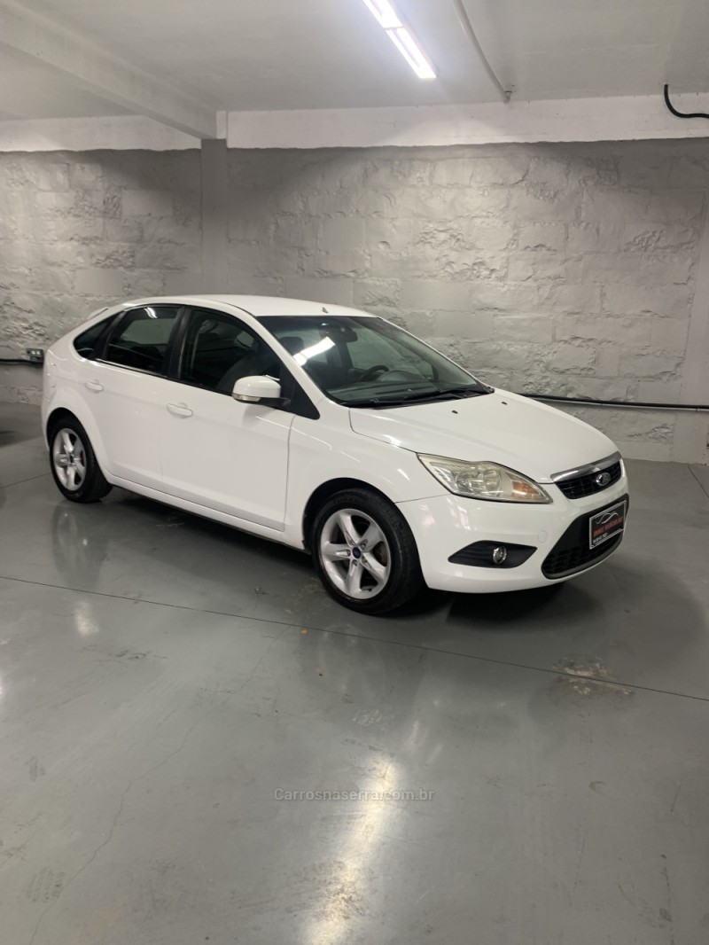 FOCUS 1.6 SE 16V FLEX 4P MANUAL - 2011 - FARROUPILHA
