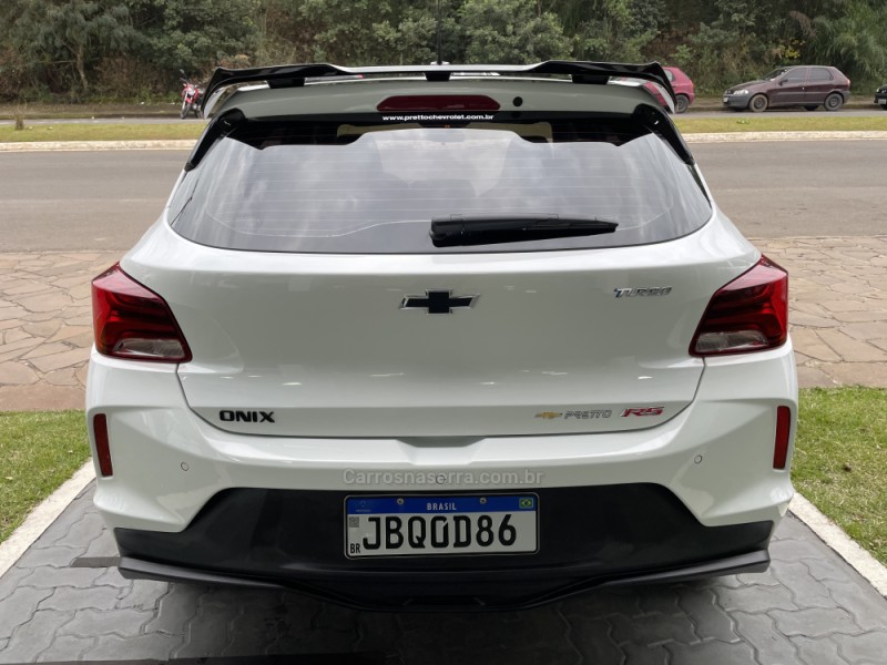 ONIX 1.0 HATCH RS 12V TURBO 4P AUTOMÁTICO - 2023 - GUAPORé