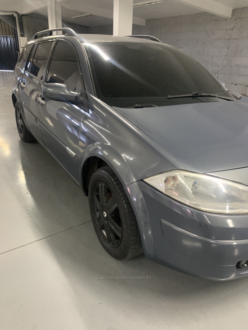 MÉGANE 1.6 DYNAMIQUE GRAND TOUR 16V FLEX 4P MANUAL