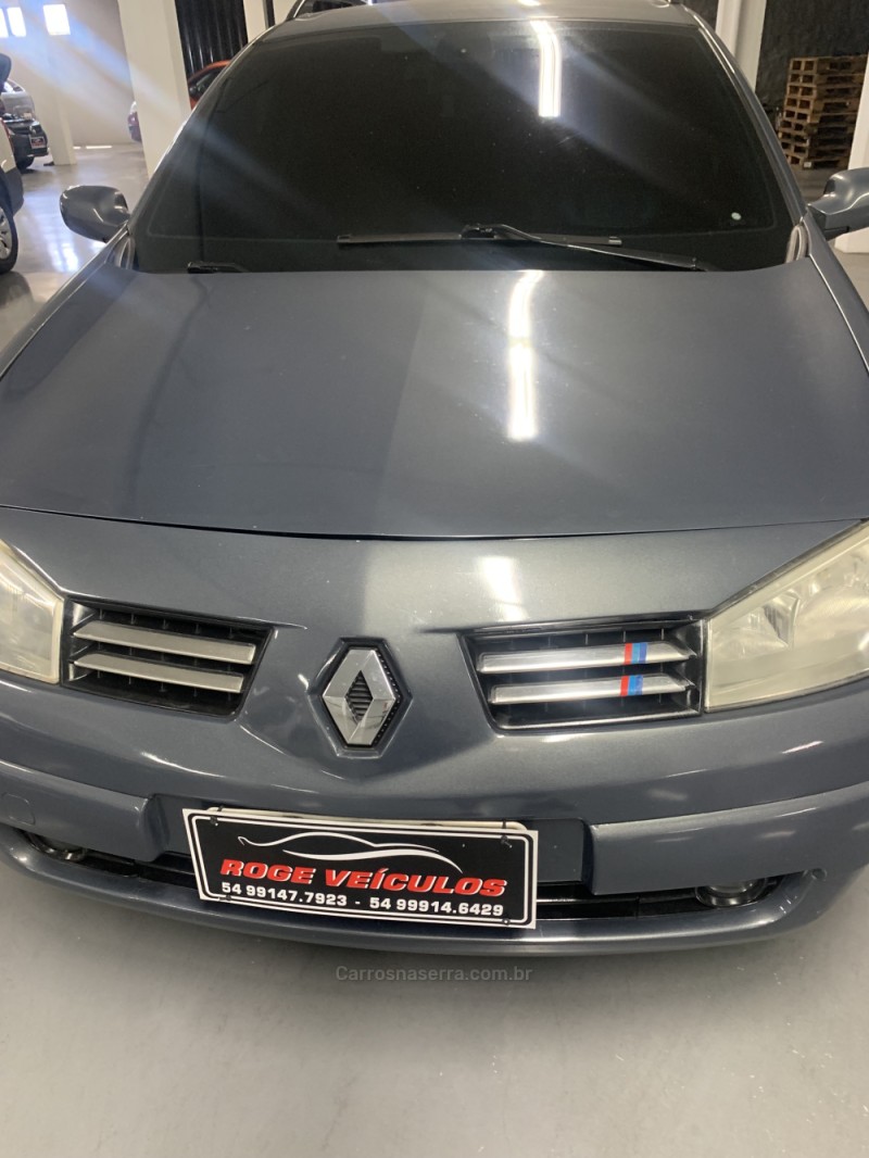 MÉGANE 1.6 DYNAMIQUE GRAND TOUR 16V FLEX 4P MANUAL - 2012 - FARROUPILHA