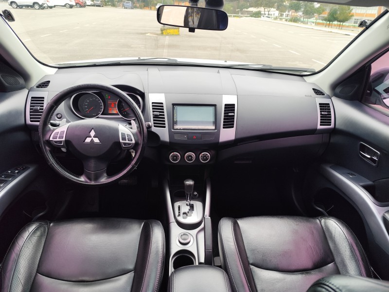 OUTLANDER 3.0 GT 4X4 V6 24V GASOLINA 4P AUTOMÁTICO - 2011 - CAXIAS DO SUL