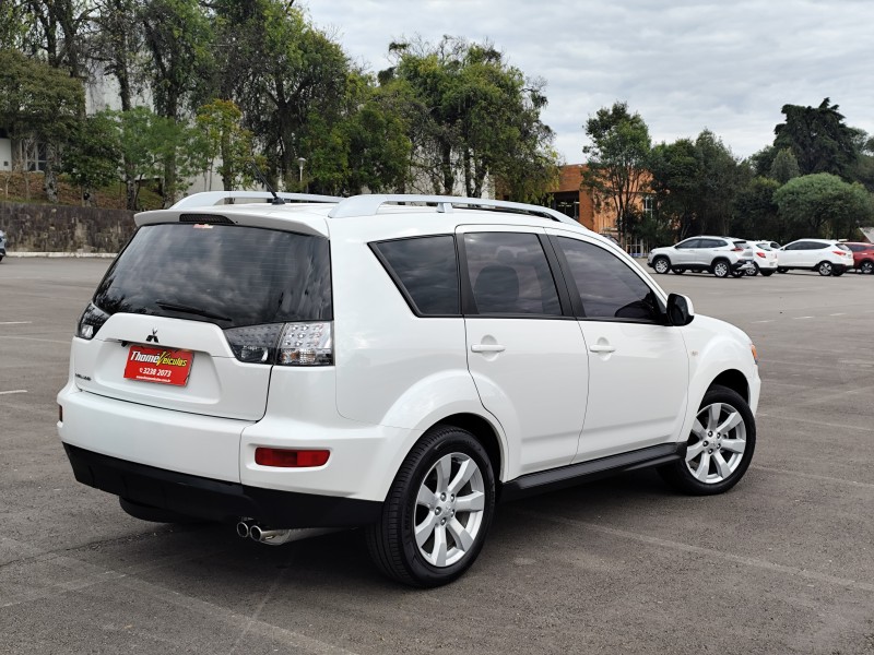 OUTLANDER 3.0 GT 4X4 V6 24V GASOLINA 4P AUTOMÁTICO - 2011 - CAXIAS DO SUL