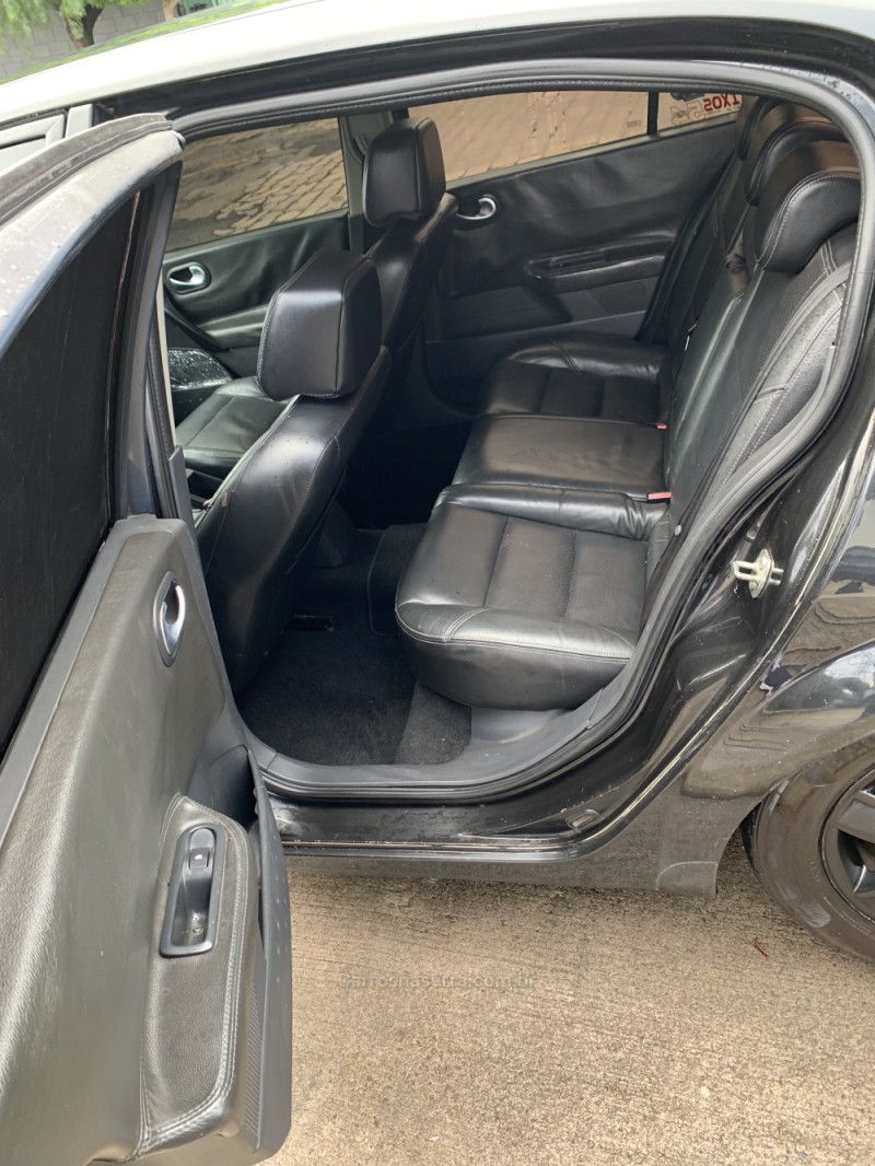 MÉGANE 1.6 DYNAMIQUE 16V FLEX 4P MANUAL - 2007 - FARROUPILHA