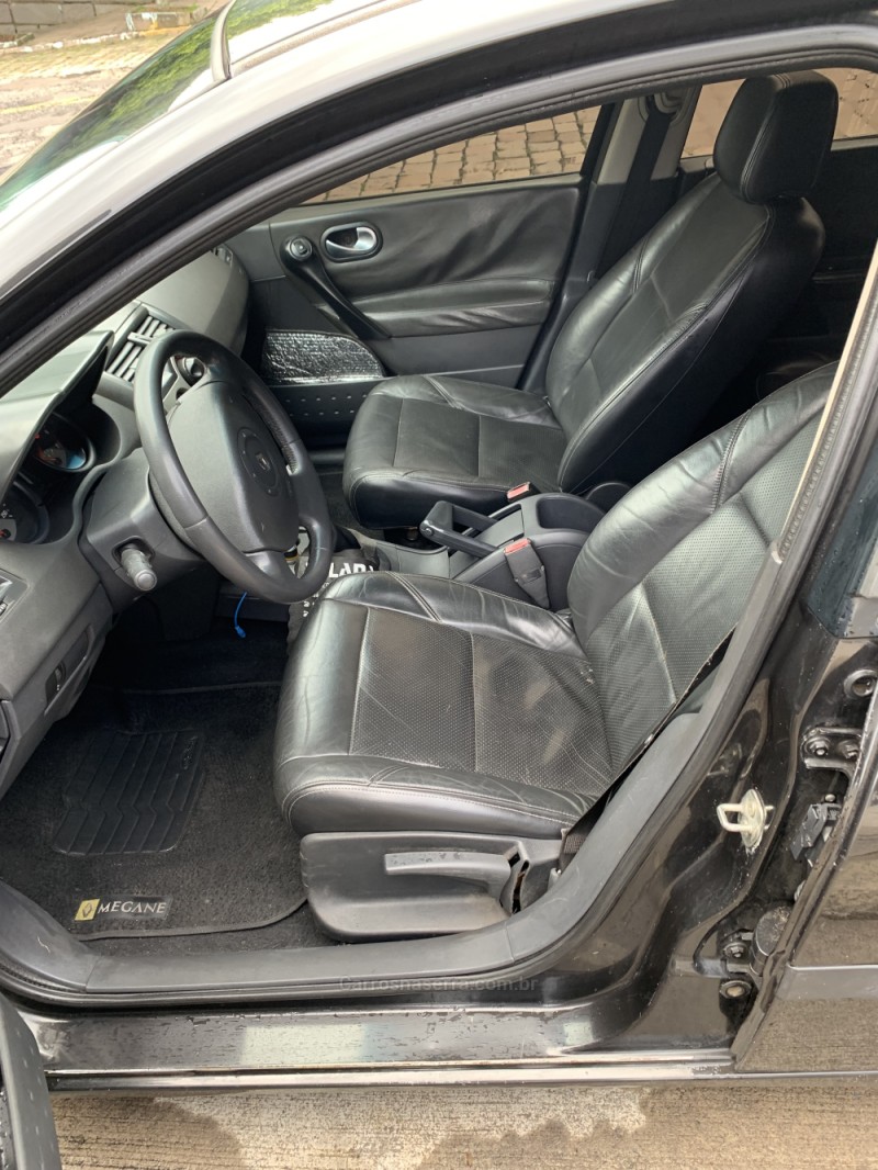 MÉGANE 1.6 DYNAMIQUE 16V FLEX 4P MANUAL - 2007 - FARROUPILHA