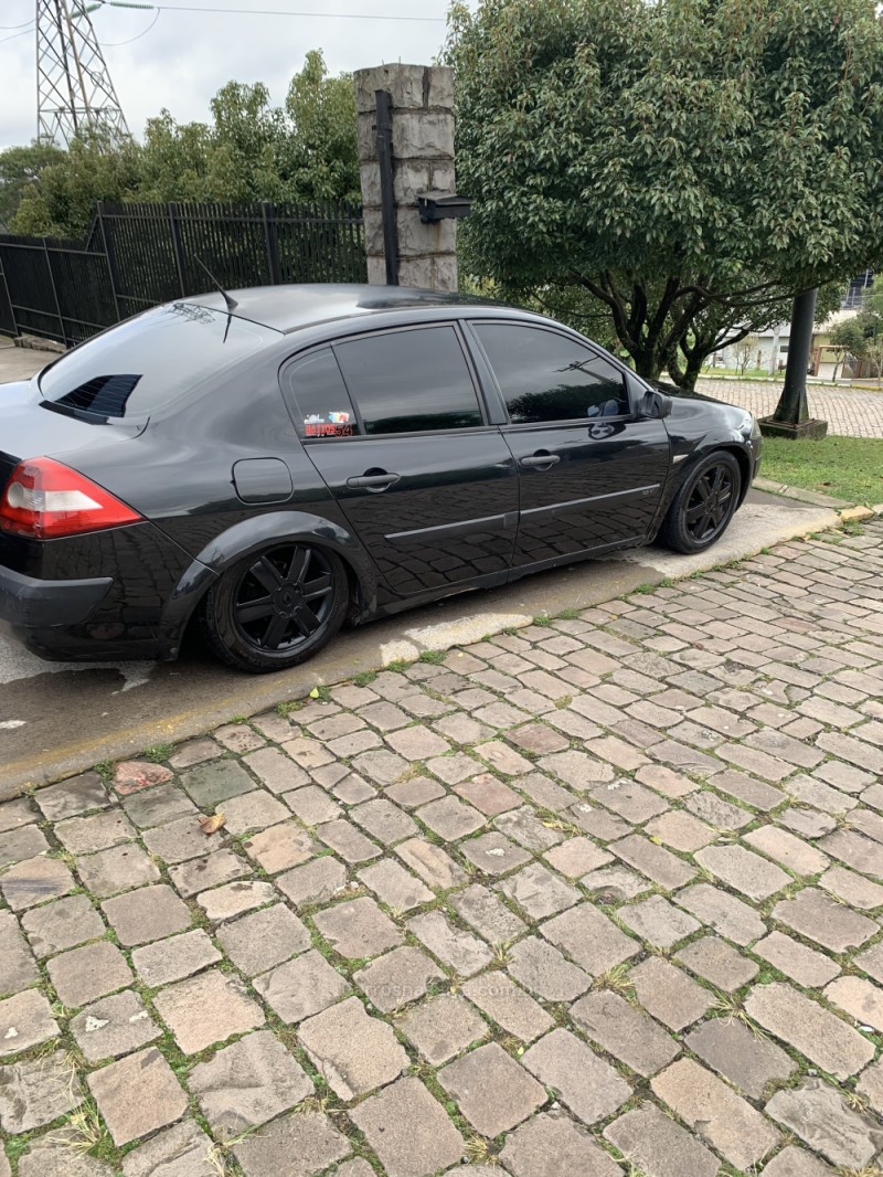 MÉGANE 1.6 DYNAMIQUE 16V FLEX 4P MANUAL - 2007 - FARROUPILHA