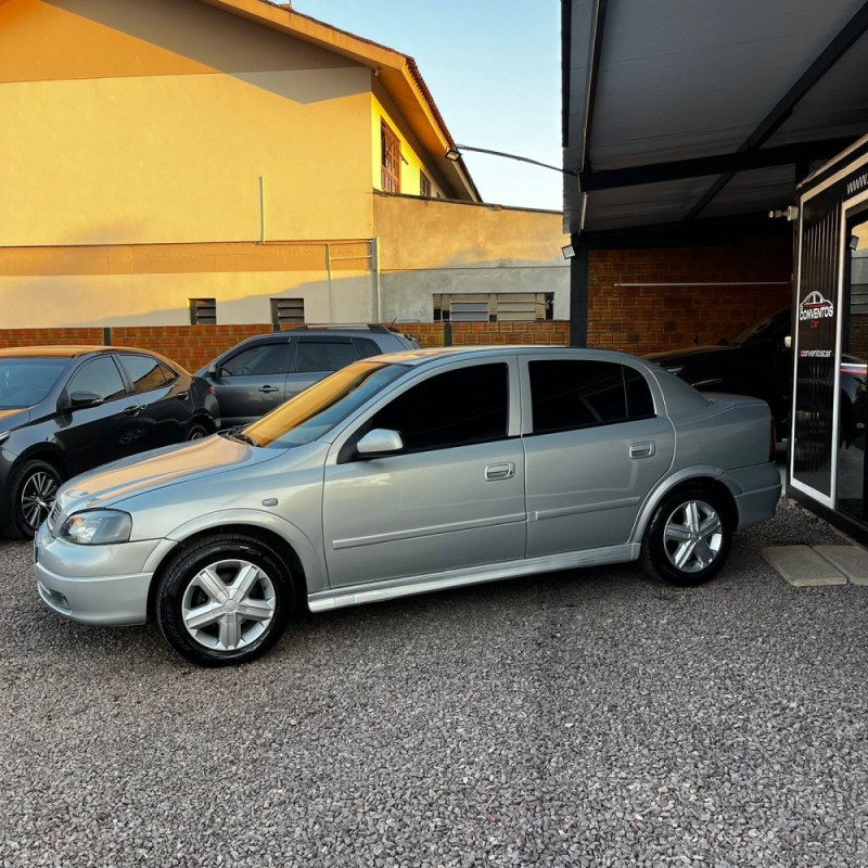 ASTRA 2.0 MPFI EXPRESSION SEDAN 8V GASOLINA 4P MANUAL - 2002 - LAJEADO