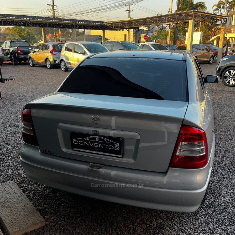 ASTRA 2.0 MPFI EXPRESSION SEDAN 8V GASOLINA 4P MANUAL - 2002 - LAJEADO