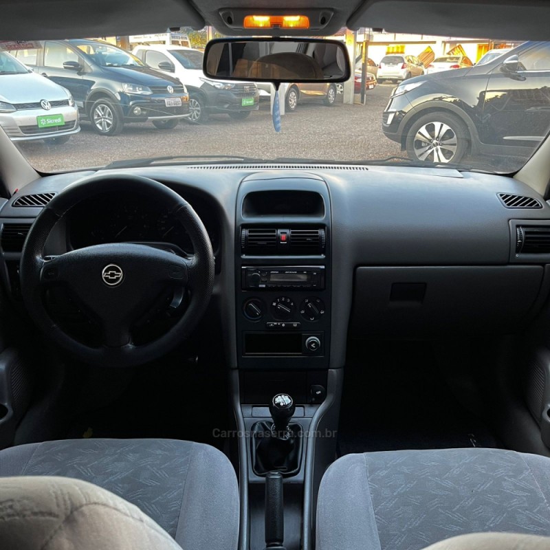 ASTRA 2.0 MPFI EXPRESSION SEDAN 8V GASOLINA 4P MANUAL - 2002 - LAJEADO