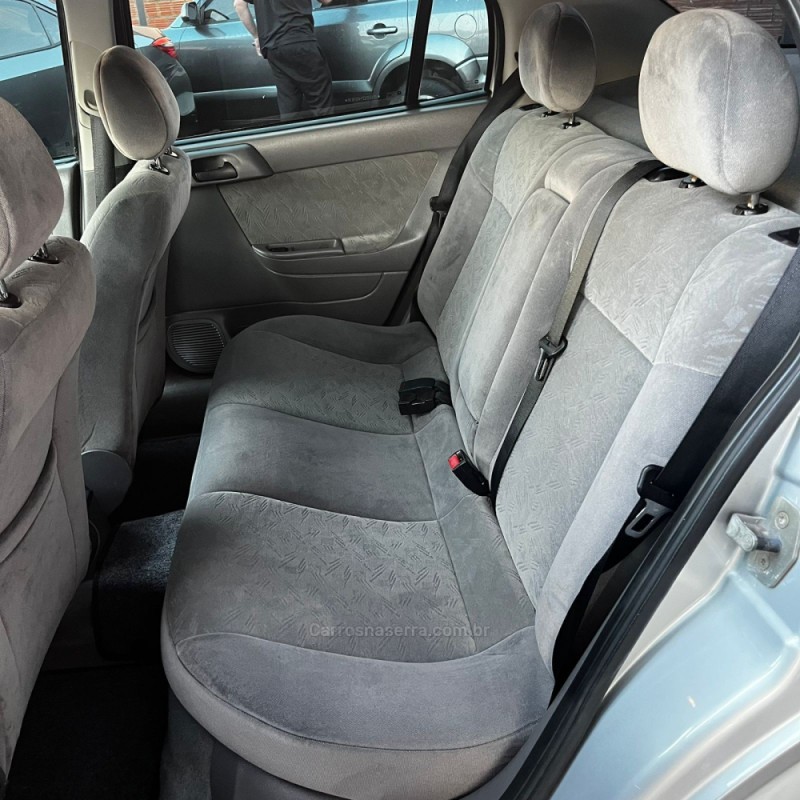 ASTRA 2.0 MPFI EXPRESSION SEDAN 8V GASOLINA 4P MANUAL - 2002 - LAJEADO