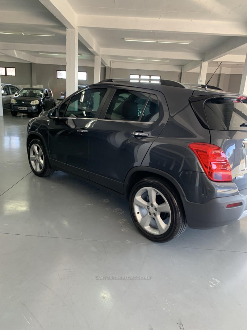 TRACKER 1.8 MPFI LTZ 4X2 16V FLEX 4P AUTOMÁTICO - 2015 - FARROUPILHA