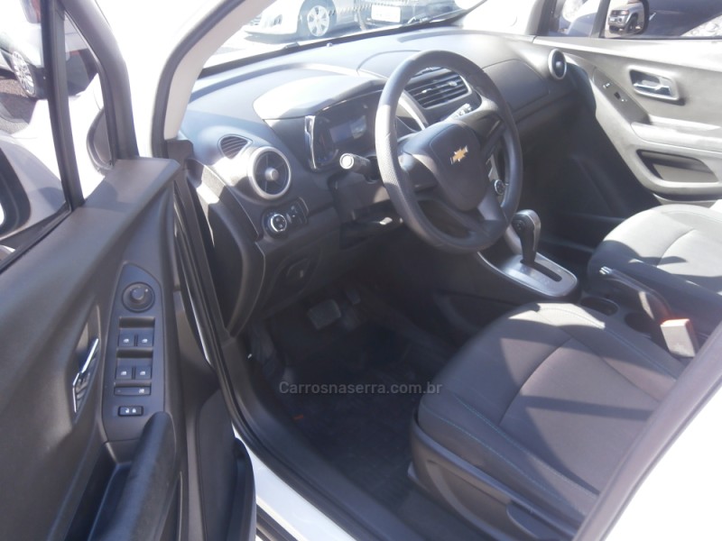 TRACKER 1.8 MPFI LT 4X2 16V FLEX 4P AUTOMÁTICO - 2016 - FARROUPILHA