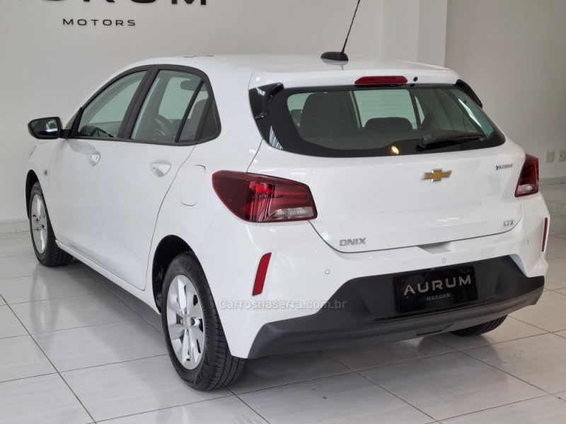 ONIX 1.0 LTZ 12V TURBO FLEX 4P AUTOMÁTICO - 2022 - CAXIAS DO SUL