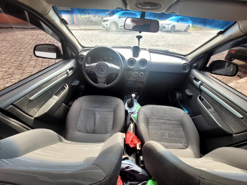 PRISMA 1.0 MPFI VHCE MAXX 8V FLEX 4P MANUAL - 2010 - CAXIAS DO SUL