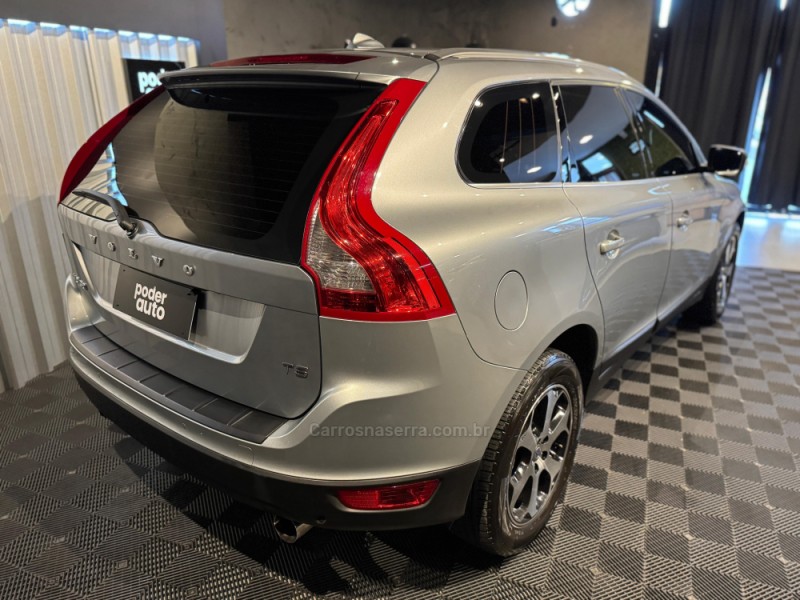 XC60 2.0 T5 DYNAMIC FWD TURBO GASOLINA 4P AUTOMÁTICO - 2011 - FARROUPILHA