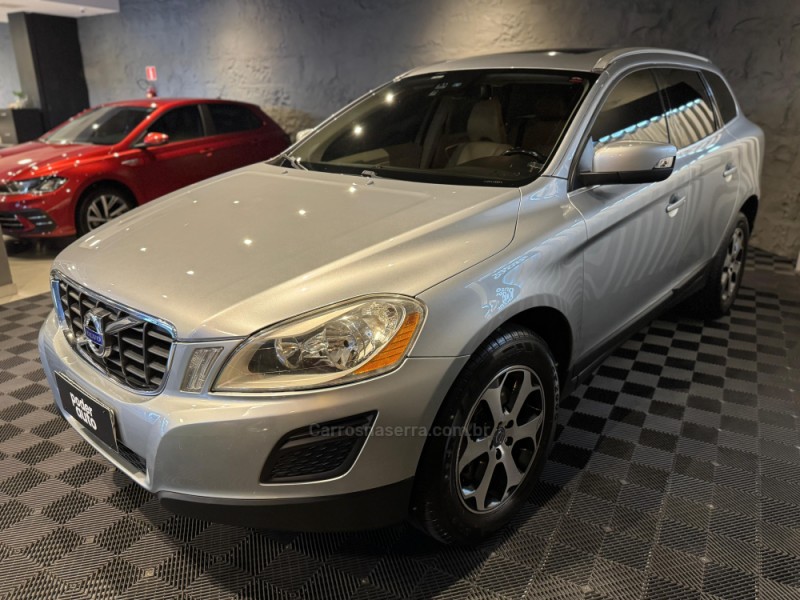 XC60 2.0 T5 DYNAMIC FWD TURBO GASOLINA 4P AUTOMÁTICO - 2011 - FARROUPILHA
