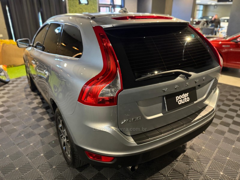 XC60 2.0 T5 DYNAMIC FWD TURBO GASOLINA 4P AUTOMÁTICO - 2011 - FARROUPILHA