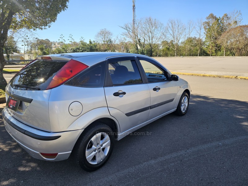 FOCUS 1.6 GL 8V GASOLINA 4P MANUAL - 2005 - BENTO GONçALVES