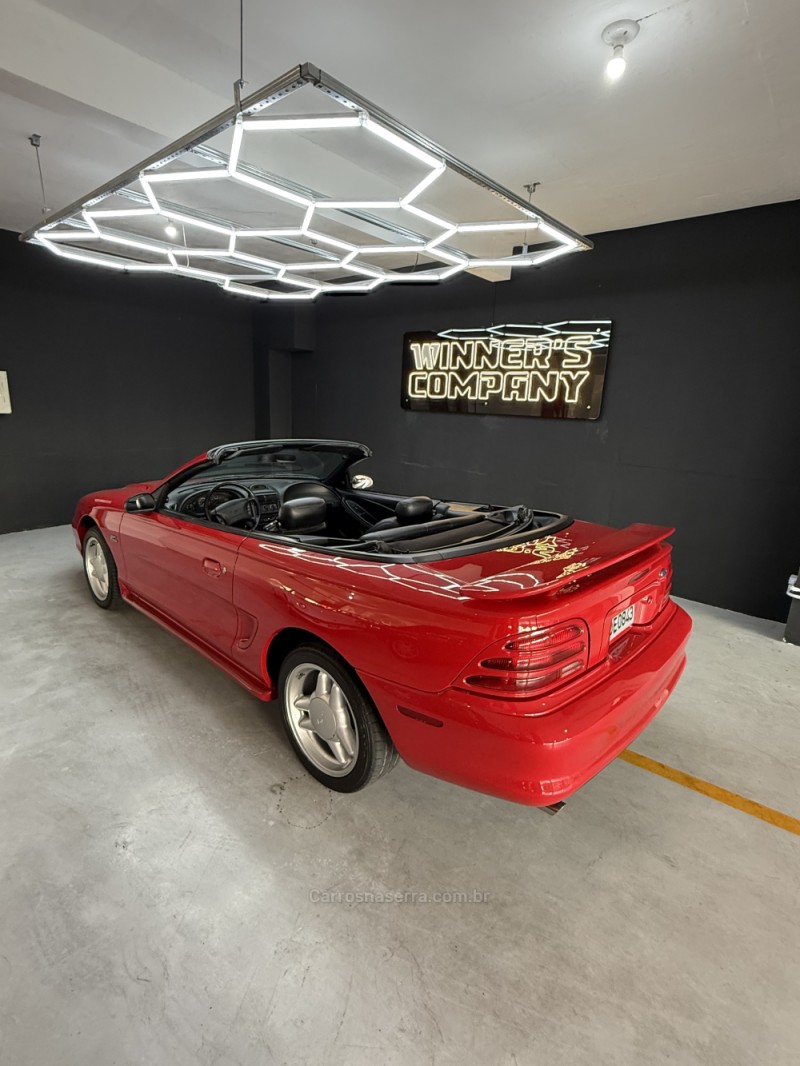 MUSTANG 5.0 GT CONVERSÍVEL V8 GASOLINA 2P MANUAL - 1995 - FARROUPILHA