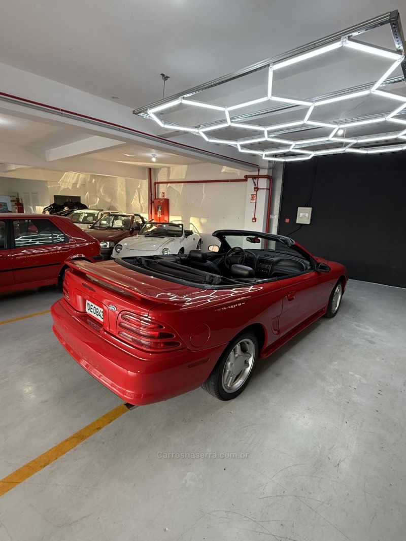MUSTANG 5.0 GT CONVERSÍVEL V8 GASOLINA 2P MANUAL - 1995 - FARROUPILHA