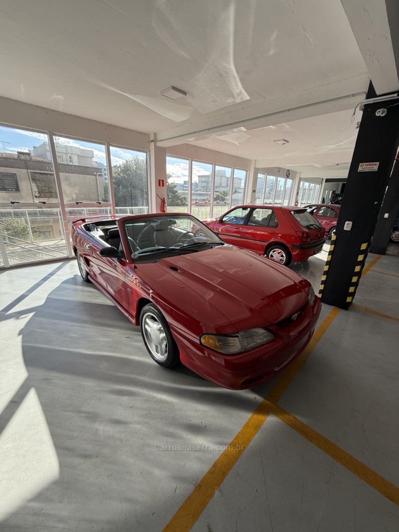 MUSTANG 5.0 GT CONVERSÍVEL V8 GASOLINA 2P MANUAL - 1995 - FARROUPILHA