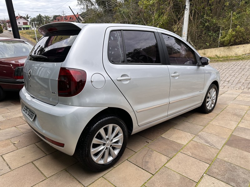FOX 1.6 MI PRIME 8V FLEX 4P MANUAL - 2011 - NOVA PETRóPOLIS