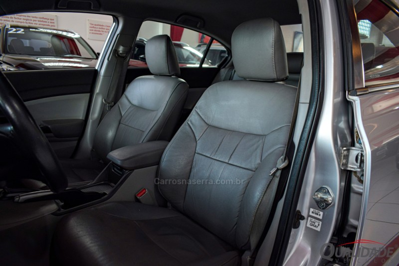 CIVIC 1.8 LXS 16V FLEX 4P AUTOMÁTICO - 2013 - SANTA CRUZ DO SUL