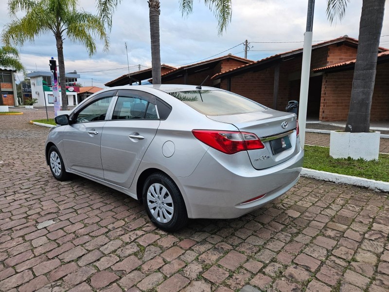 HB20S 1.0 COMFORT PLUS 12V FLEX 4P MANUAL - 2015 - VENâNCIO AIRES