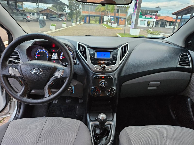 HB20S 1.0 COMFORT PLUS 12V FLEX 4P MANUAL - 2015 - VENâNCIO AIRES