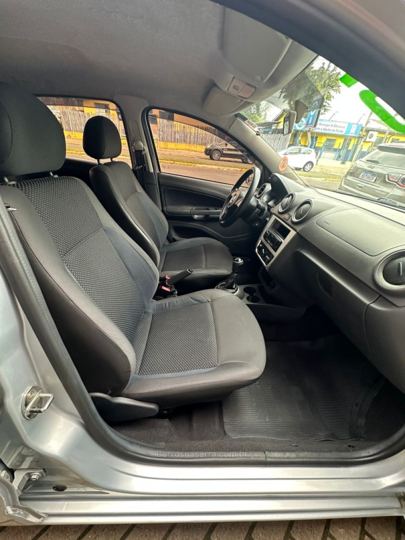 VOYAGE 1.6 MI TRENDLINE 8V FLEX 4P MANUAL - 2015 - PAROBé