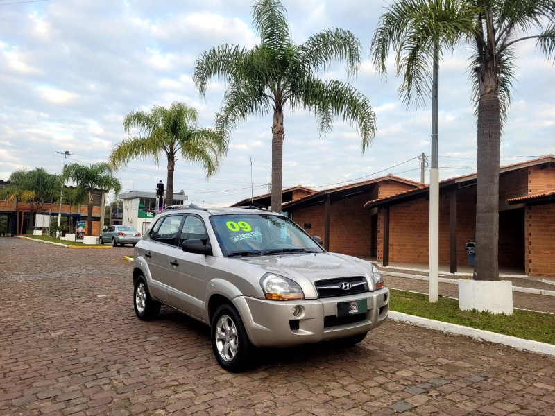 TUCSON 2.0 MPFI GL 16V 142CV 2WD GASOLINA 4P AUTOMÁTICO - 2009 - VENâNCIO AIRES
