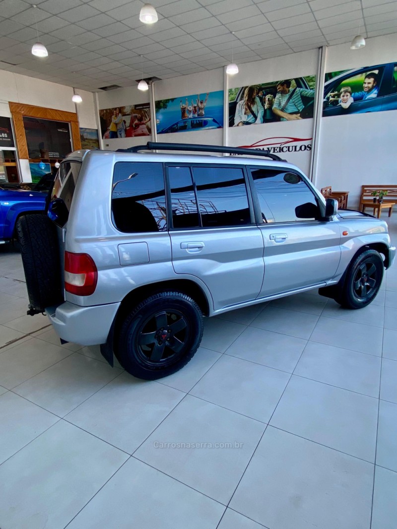 PAJERO TR4 2.0 4X4 16V 131CV GASOLINA 4P AUTOMÁTICO - 2005 - TAQUARA