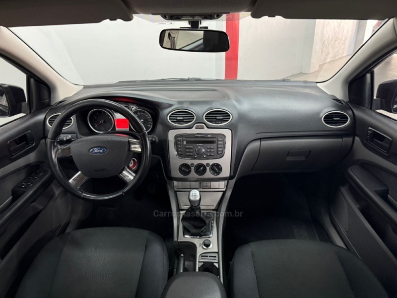 FOCUS 1.6 GLX 8V FLEX 4P MANUAL - 2010 - CAXIAS DO SUL