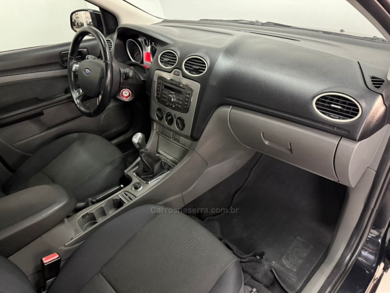 FOCUS 1.6 GLX 8V FLEX 4P MANUAL - 2010 - CAXIAS DO SUL